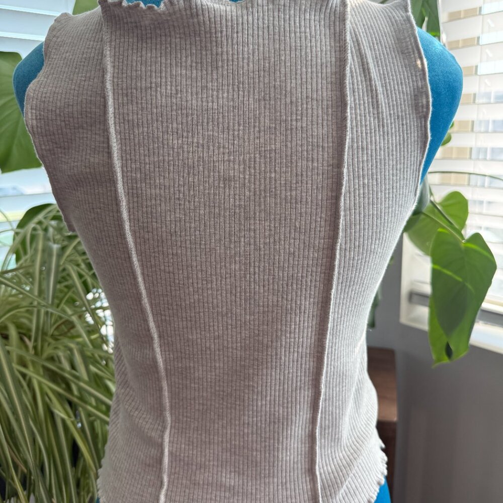 BP. Gray Ribbed Tank Top - Size S - Picture 4 of 6